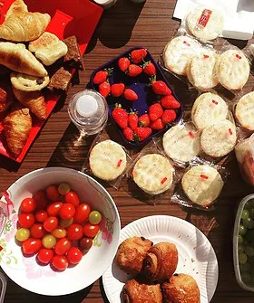Aujourd'hui, Fête de l'école_ Petit Brun